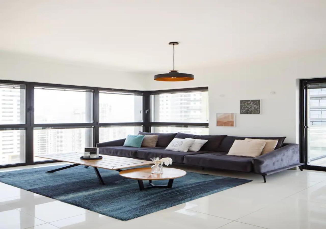 O&O Group- Special Apartment Sea View Luxury Tower Бат Ям Екстериор снимка